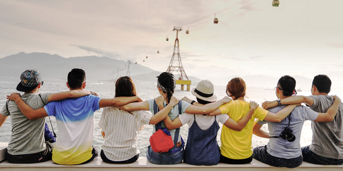 人才为先、分享成功